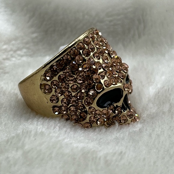 Sparkle gold skull ring - Picture 2 of 7